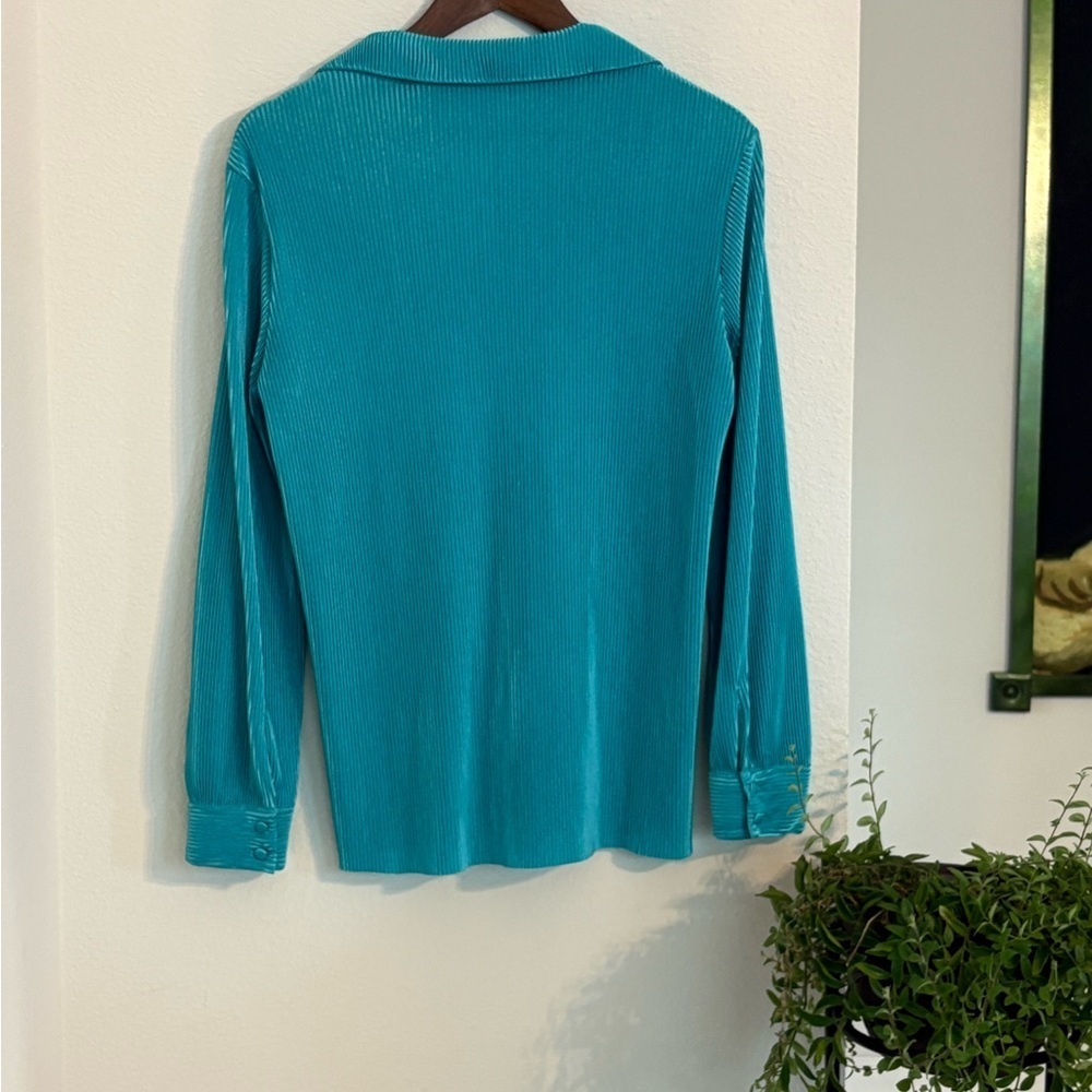Teal RO&DE Button-Up Pleated Collared Shirt - Picture 3 of 6